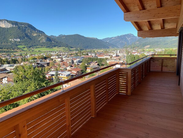 Property grounds - Luxurious penthouse apartment with great views of the Wilder Kaiser. (St. Johann in Tirol)