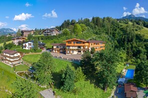 Exterior - Luxurious penthouse apartment with great views of the Wilder Kaiser. (St. Johann in Tirol)