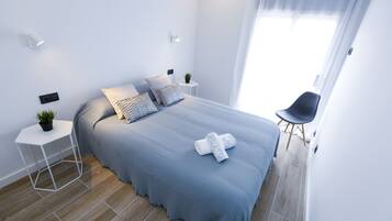 1 slaapkamer, een strijkplank/strijkijzer, gratis wifi, beddengoed