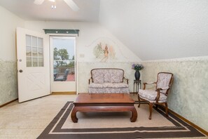 Smart TV, chimenea, videoteca