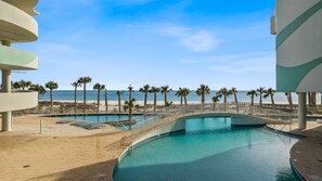 Piscine couverte, piscine chauffée