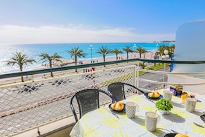 Outdoor dining - LE FLORIDE AP4156 by RIVIERA HOLIDAY HOMES (Niza)