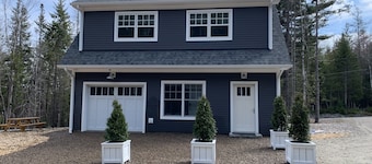 Acadia New Construction! 2nd Floor Apartment Close to Acadia, 2 Minutes from SWH