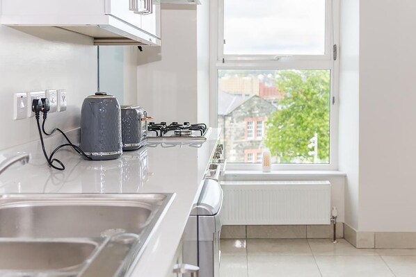 基本公寓, 1 張標準雙人床 | 共用廚房 | 雪櫃、微波爐、焗爐、爐具