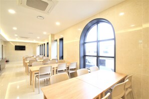 Colazione a buffet inclusa, servita tutte le mattine