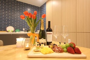 Televisión de pantalla plana, Netflix, piso con calefacción