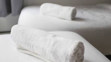 Shower, towels, shampoo