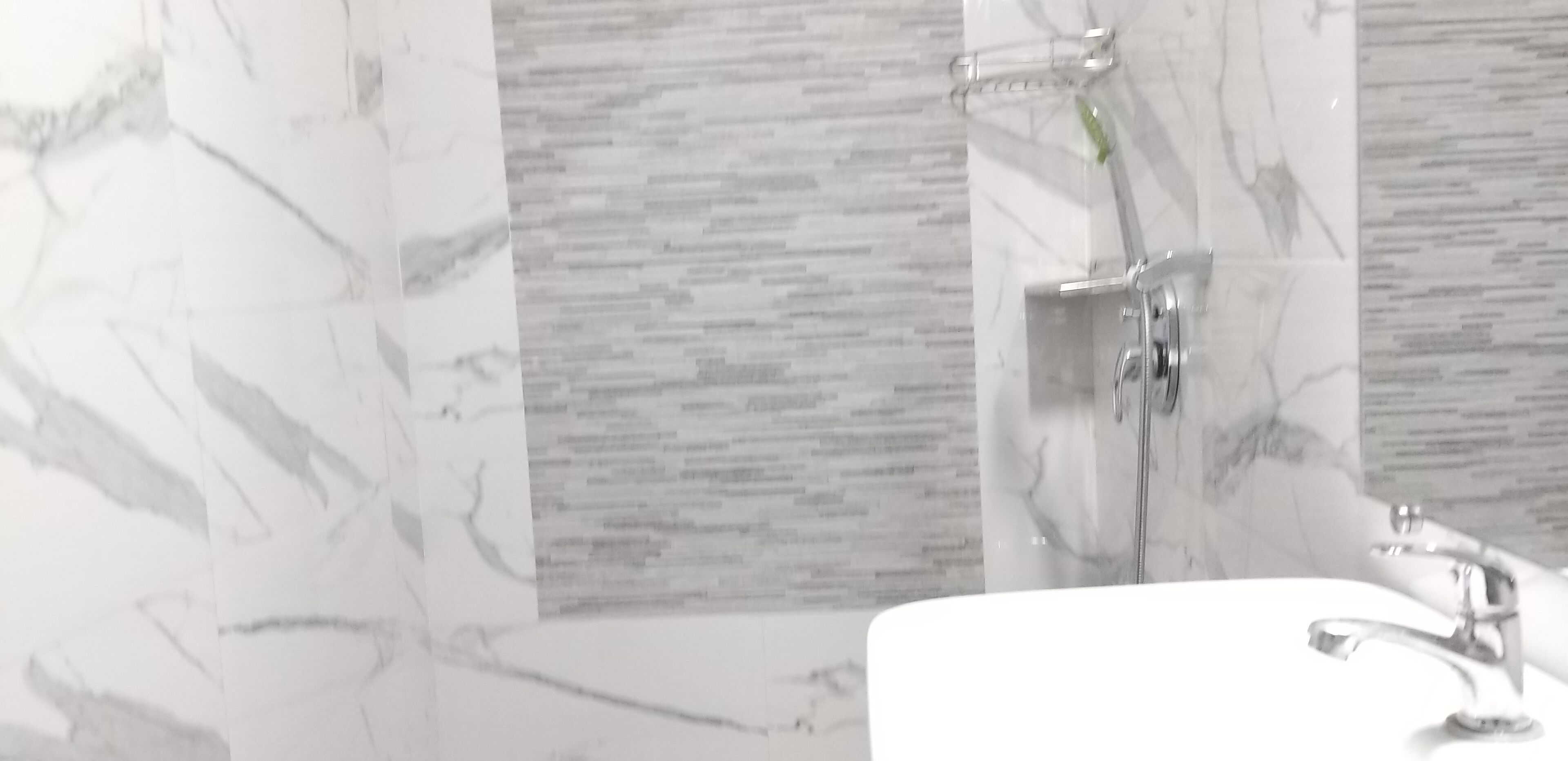 Towels, soap, shampoo, toilet paper