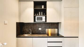 Cafetière/bouilloire, grille-pain