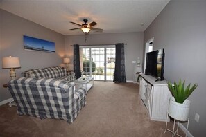 TV, DVD player - 113 Cypress Bend - Barefoot Resort Rentals (North Myrtle Beach)