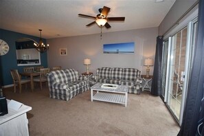 TV, DVD player - 113 Cypress Bend - Barefoot Resort Rentals (North Myrtle Beach)