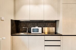 Microwave, coffee/tea maker, toaster