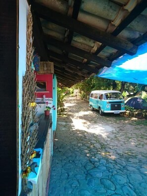 Free self parking - Kabana Camping Hostel (Paraty)