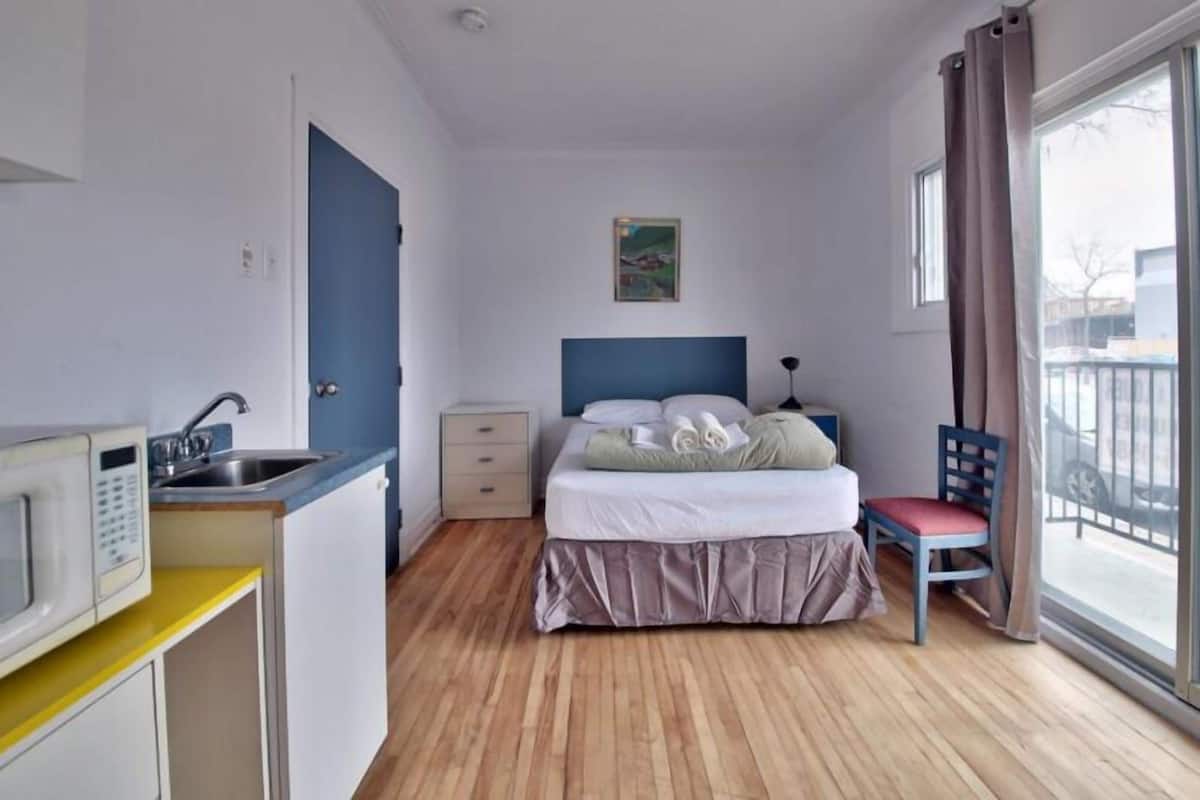 Premium bedding, free WiFi, bed sheets