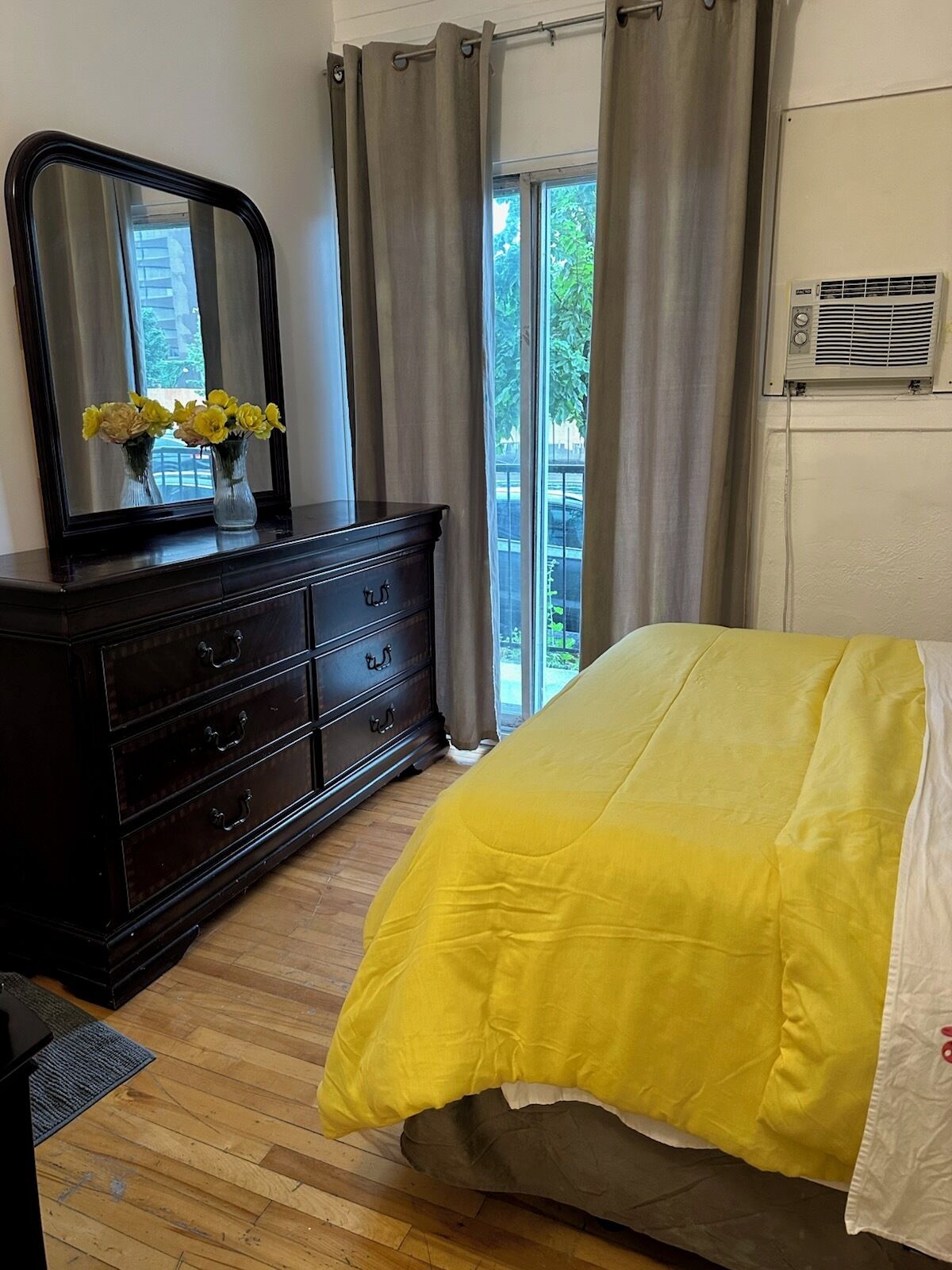 Standard Double Room, City View | Peralatan tempat tidur premium, Wi-fi percuma, cadar katil 