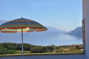 Property grounds - House overlooking paradise beach (Rab)