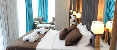 Literie de qualité supérieure, minibar, bureau, Wi-Fi gratuit