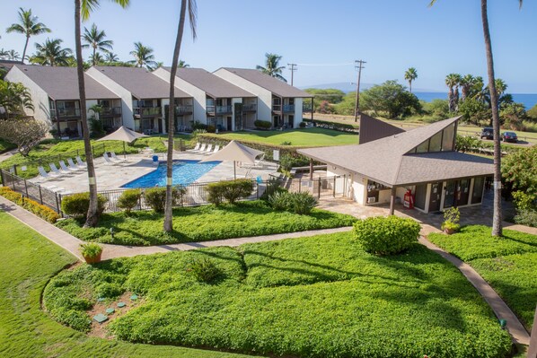 Exterior - #128 Ground floor condo, easy access to best beach on Maui! (Kihei)