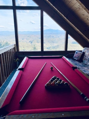 Game room - May On Sale Now (Sevierville)