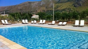 Outdoor pool - Alivi Country Resort (Castellammare del Golfo)
