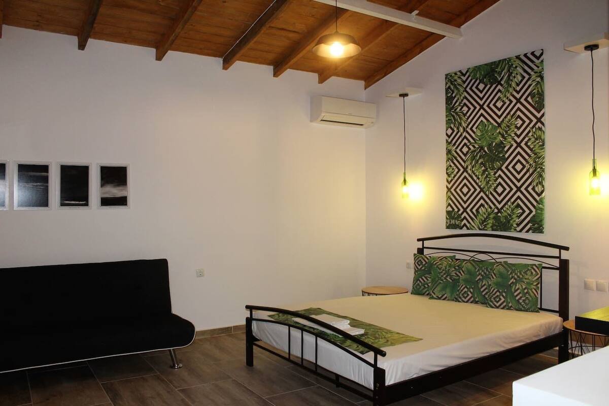 Soundproofing, iron/ironing board, free WiFi, bed sheets
