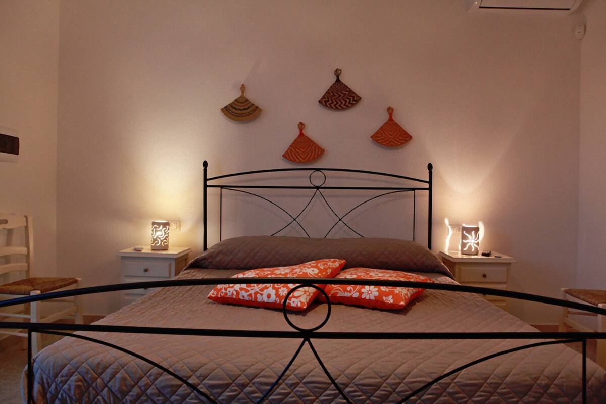 1 bedroom, individually furnished, desk, blackout curtains
