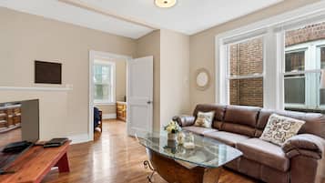 Smart TV, music library, video library