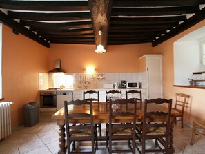 تناول الطعام