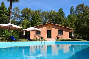 Outdoor pool - One-Bedroom House [ GAIA1 ] (Kardamas)