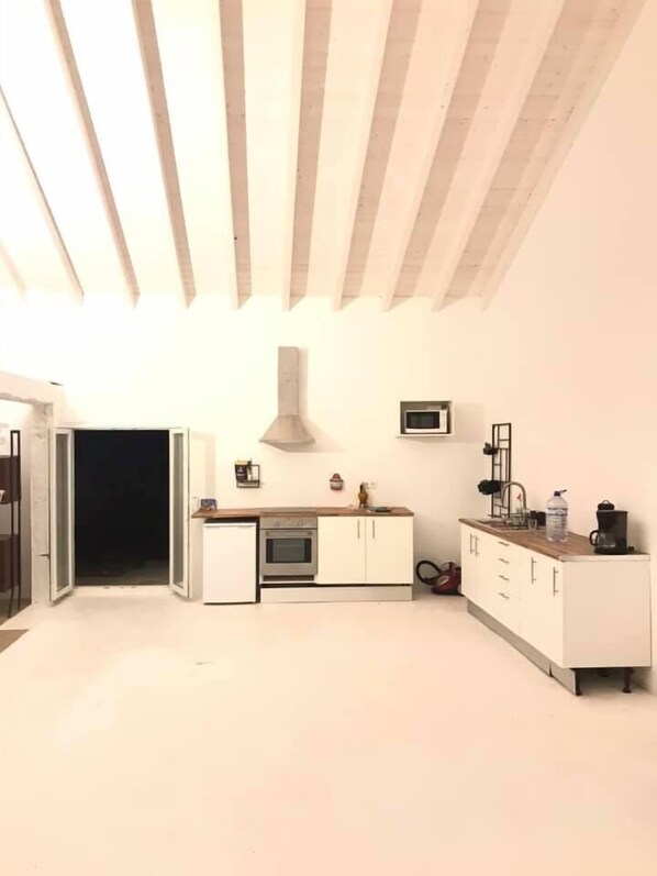 Design House, 2 Bedrooms, Courtyard View