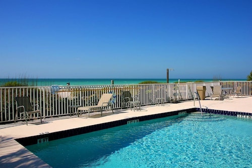 THE BEACH CONDO #107 BEACHFRONT FULL VIEW
