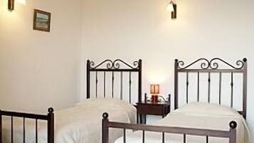 3 habitaciones, tabla de planchar con plancha y wifi gratis