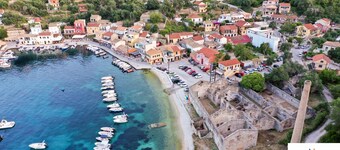 Bastas Hotel & Studios