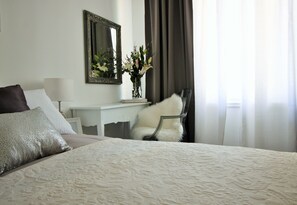 Studio Suite | 1 bedroom, premium bedding, down comforters, desk