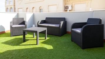 Suite, 1 Queen Bed | Terrace/patio