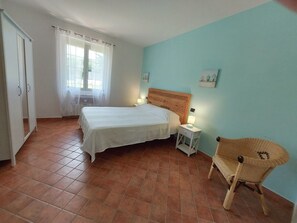 1 Schlafzimmer, Bügeleisen/Bügelbrett, Reisekinderbett, kostenloses WLAN