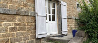 Guest room on the ground floor of the Domaine de Braffais
