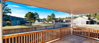 Dog-friendly, Walk to Town/Beach, Golfing (Cedar)
