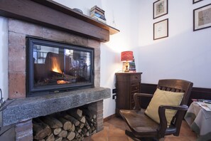 Interior - Villa- Breathtaking Views in the Langhe, "Hills of Wine and Truffles," Piedmont (Trezzo Tinella)