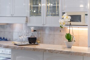 Fridge, microwave, oven, stovetop - Apartment with jacuzzi - Split (Split)