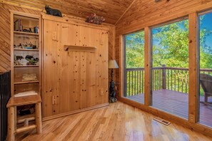 Interior - Rocking Bear: Mountain View! S/Secluded, Wifi, Games, Spacious Decks! (Sevierville)