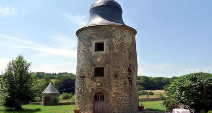 Charming Tower In A Medieval Property , private fishing lake