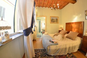 3 室のベッドルーム、アイロン / アイロン台、旅行用ベビーベッド、WiFi (無料)