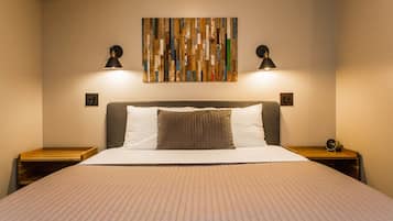 Chic 3 BR CONDO | 高級寢具、客房內保險箱、獨特裝潢、布置獨特
