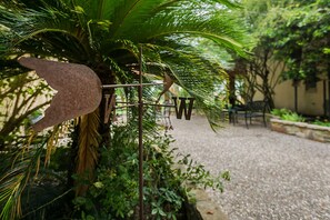 Exterior detail - Twinkling Star at RockinStarRanch (Brenham)