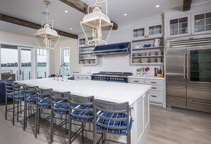 Fridge, microwave, oven, stovetop - Coveted Late August Weeks Just Opened 8/22– 8/29 & 8/29-9/5 Secure Your Dates!! (York)