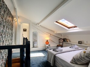 2 chambres, fer et planche à repasser