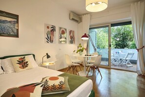 1 bedroom, WiFi - Colourful apartment St. Peter's View (ROMA)