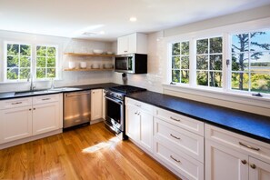 Fridge, microwave, oven, stovetop - Hardings Hideaway: 020-C  Renovated Chatham Beach House with Views (Chatham)