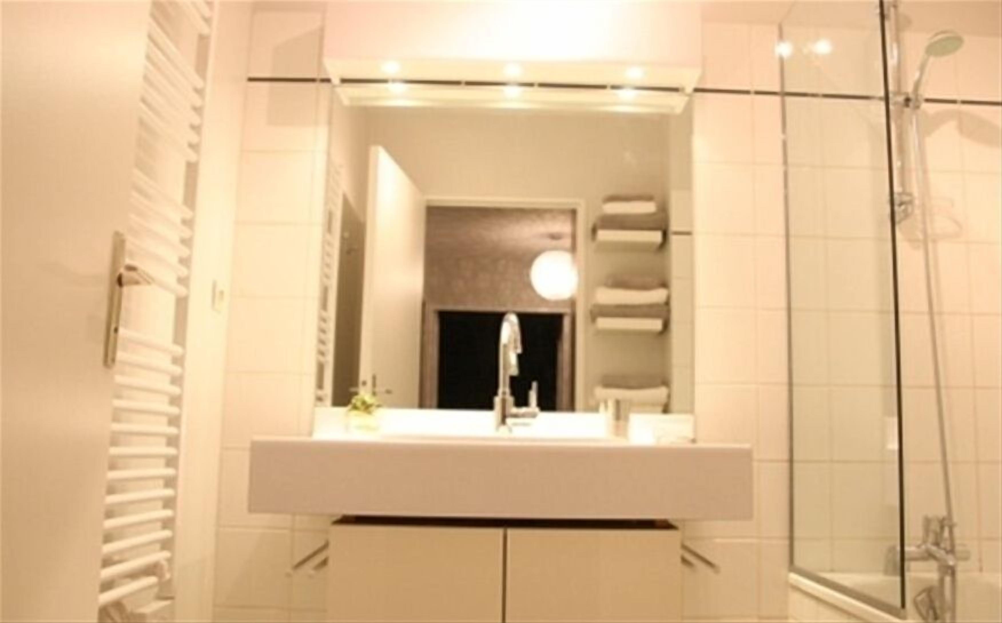 Hair dryer, towels
